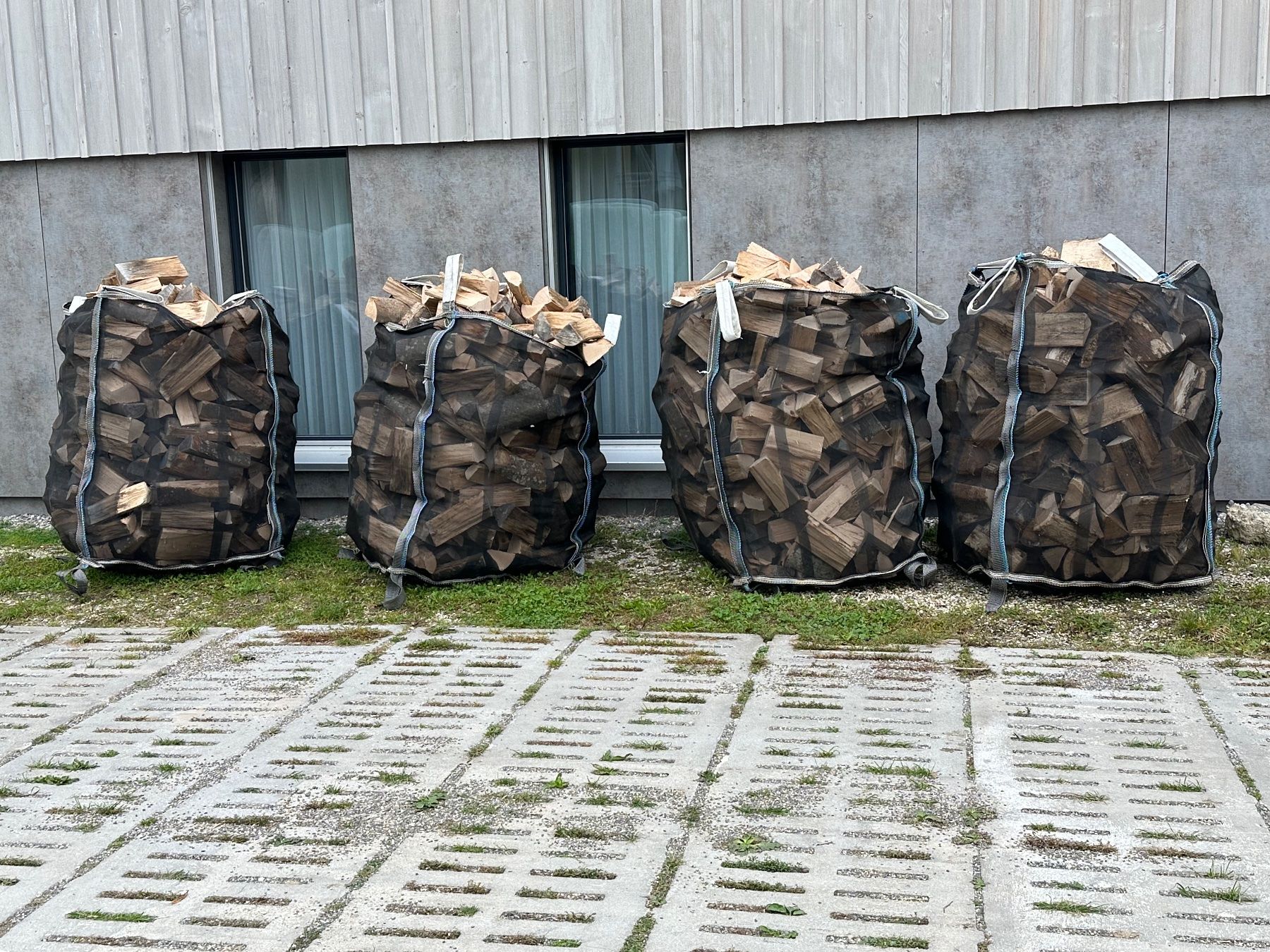 Articoli in legno: Brennholz  Buche – Nuovo e nell'imballaggio originale da Rothrist venduto da Chnupperi 1