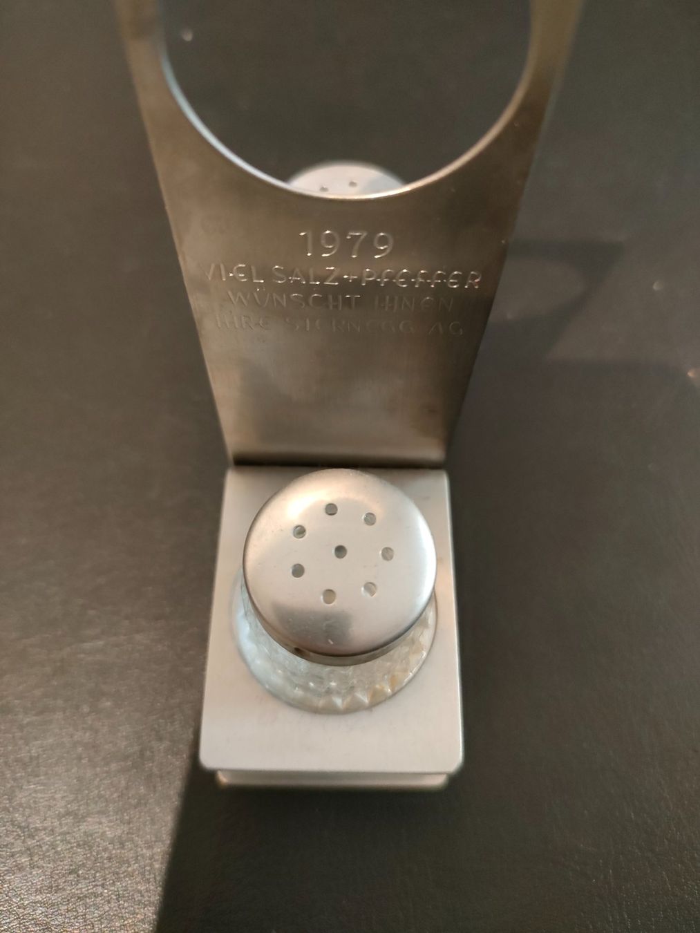 Set di piatti: kleines Salz- und Pfefferstreuer Set – Usato da Wiesendangen venduto da s_er 4