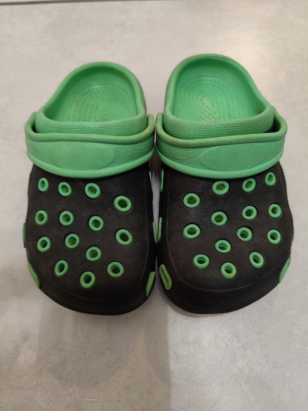 Schuhe für Jungen: Clogs, Grösse 31 – Gebraucht aus Hofstetten SO von Wolke1909