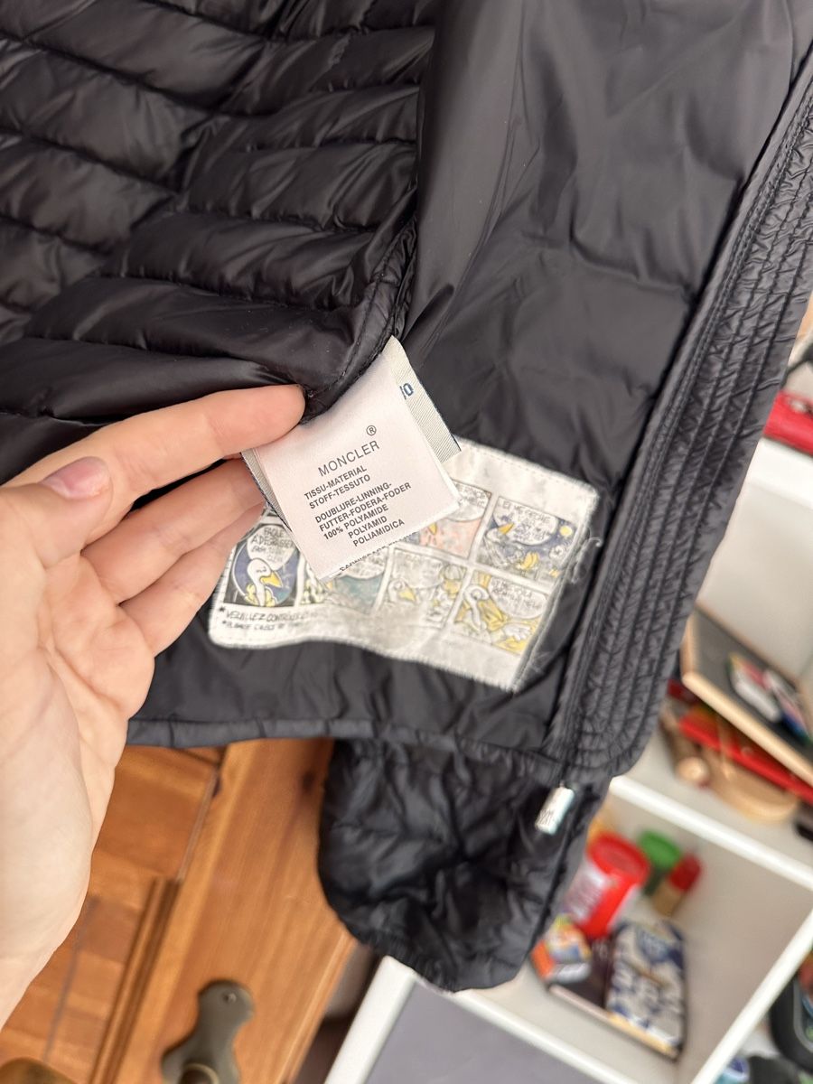 Moncler Vestes: Moncler  lightweight jacket  – D'occasion à Mies par larmela 4