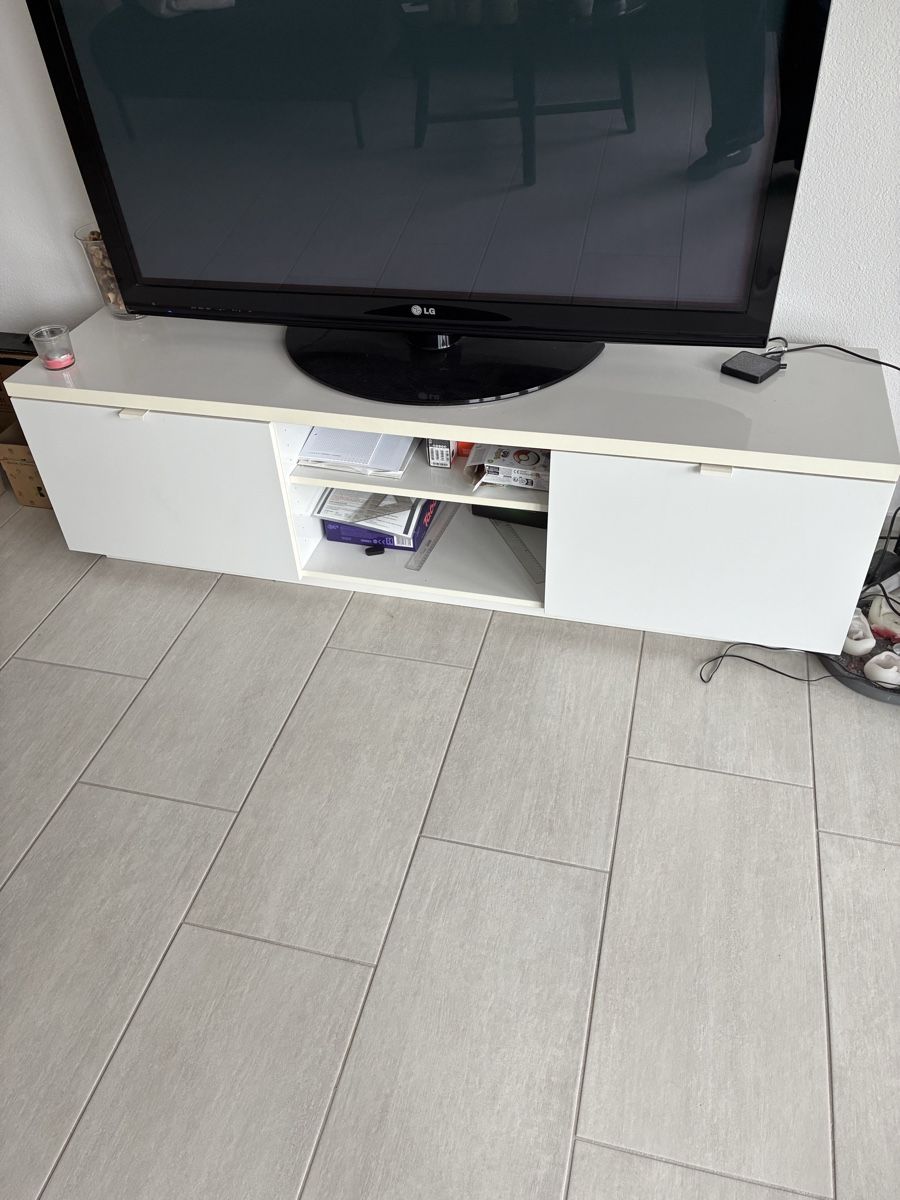 Ikea Meubles TV: TV Möbel – D'occasion à Unterengstringen par Cipsi