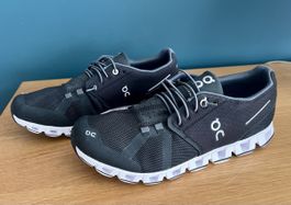 Chaussures de course ON Cloud noir taille 42