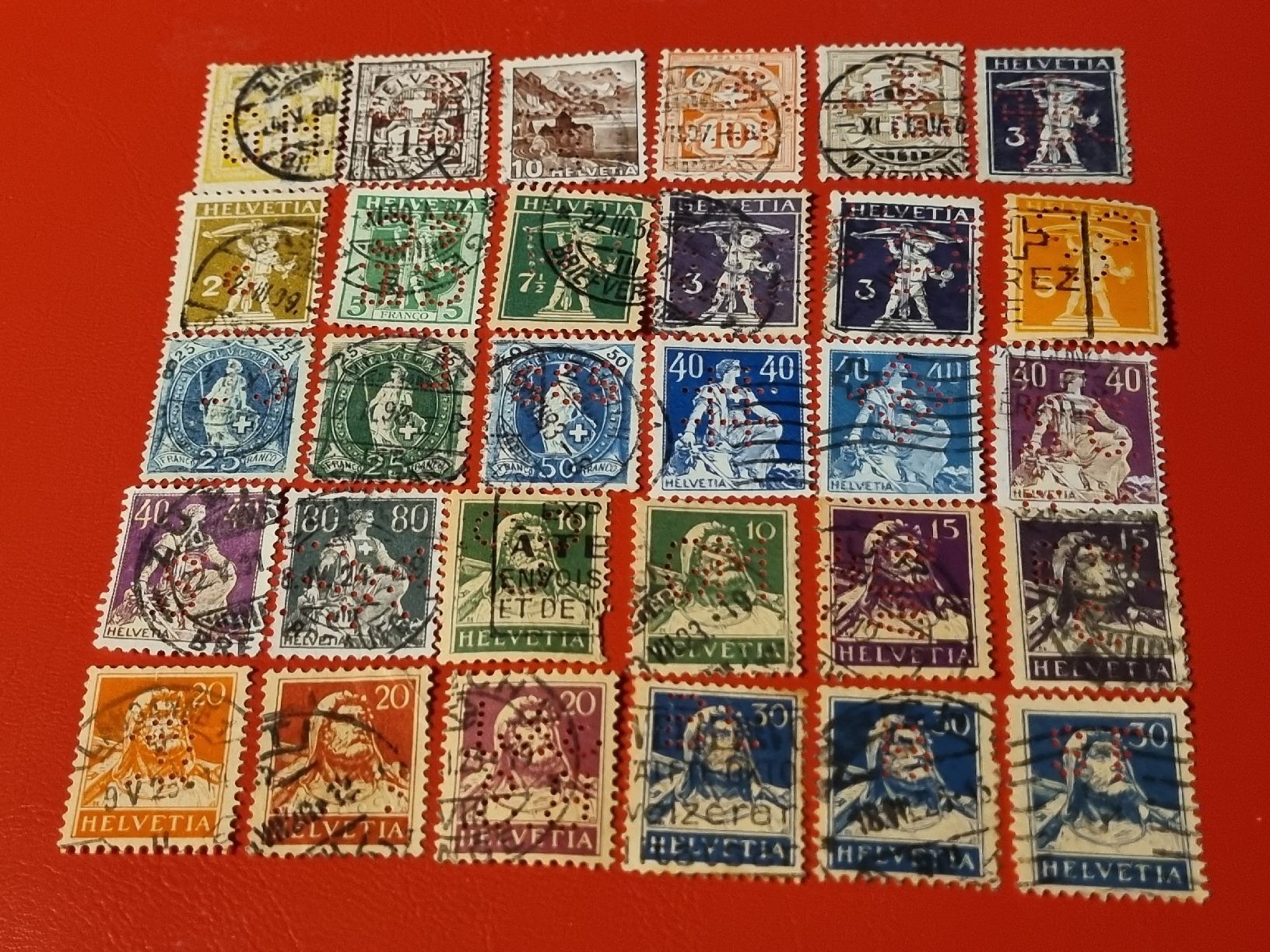 Tutti i francobolli: SAMMLUNG SCHWEIZ - PERFINS - ALTWERTE AB 1888  – Usato da Heimenschwand venduto da rog_p7h9