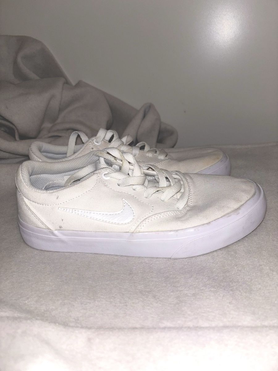 Nike Scarpe da donna: Nike SB Charge low white – Usato da Luzern venduto da fer_5lyj 2