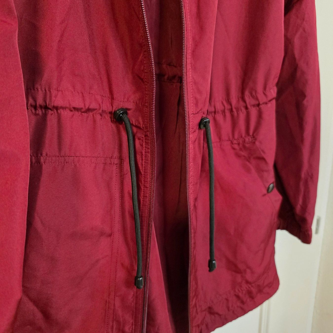 Primark Giacche: Primark Übergangsjacke Bordeaux Gr. S/M Leicht – Usato da Wald ZH venduto da CapLux 5