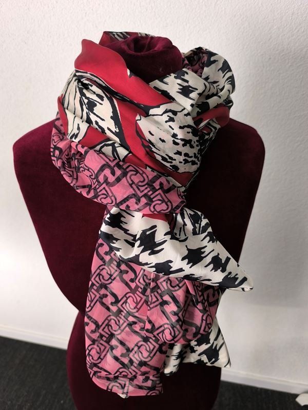 Foulard & Sciarpe: Schal Karo – Usato da Rüti ZH venduto da Restwert_Rueti_ZH 2