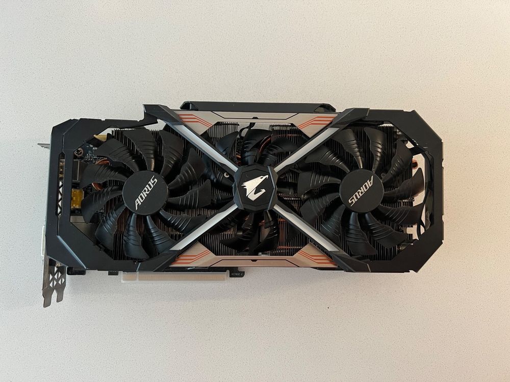 Carte Graphique AORUS GTX 1080 Ti Extreme Edition 11Go - Occasion - Éclairage RGB
