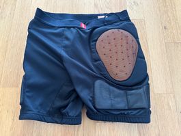 Neuwertige Total Inpact Prodektor Shorts Grösse S