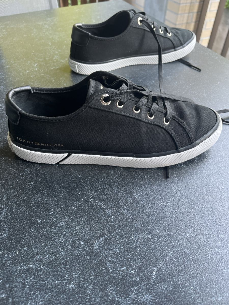 Tommy Hilfiger Scarpe da donna: Niederiger Sneaker Tommy Hilfiger Gr. 38 – Usato da Aarau venduto da cel_m7wp 1