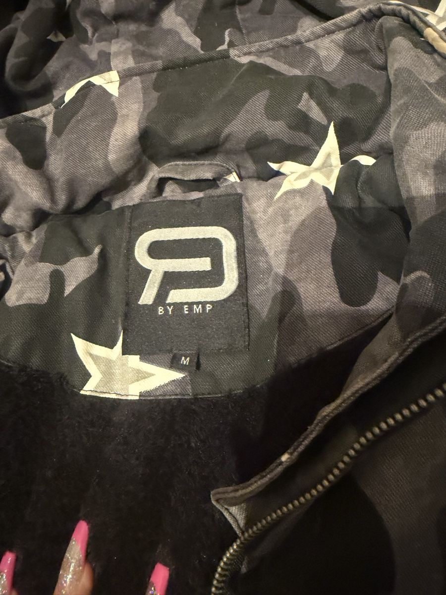 Jacken: Winterjacke von EMP gr M – Neu (gemäss Beschreibung) aus Witterswil von gsc_z6ts 1