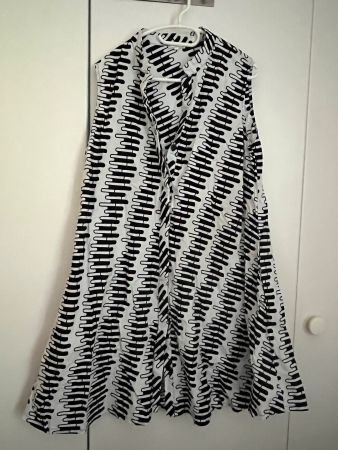Schmeichelhaftes Kurzarmkleid „Jazz“, X -XL