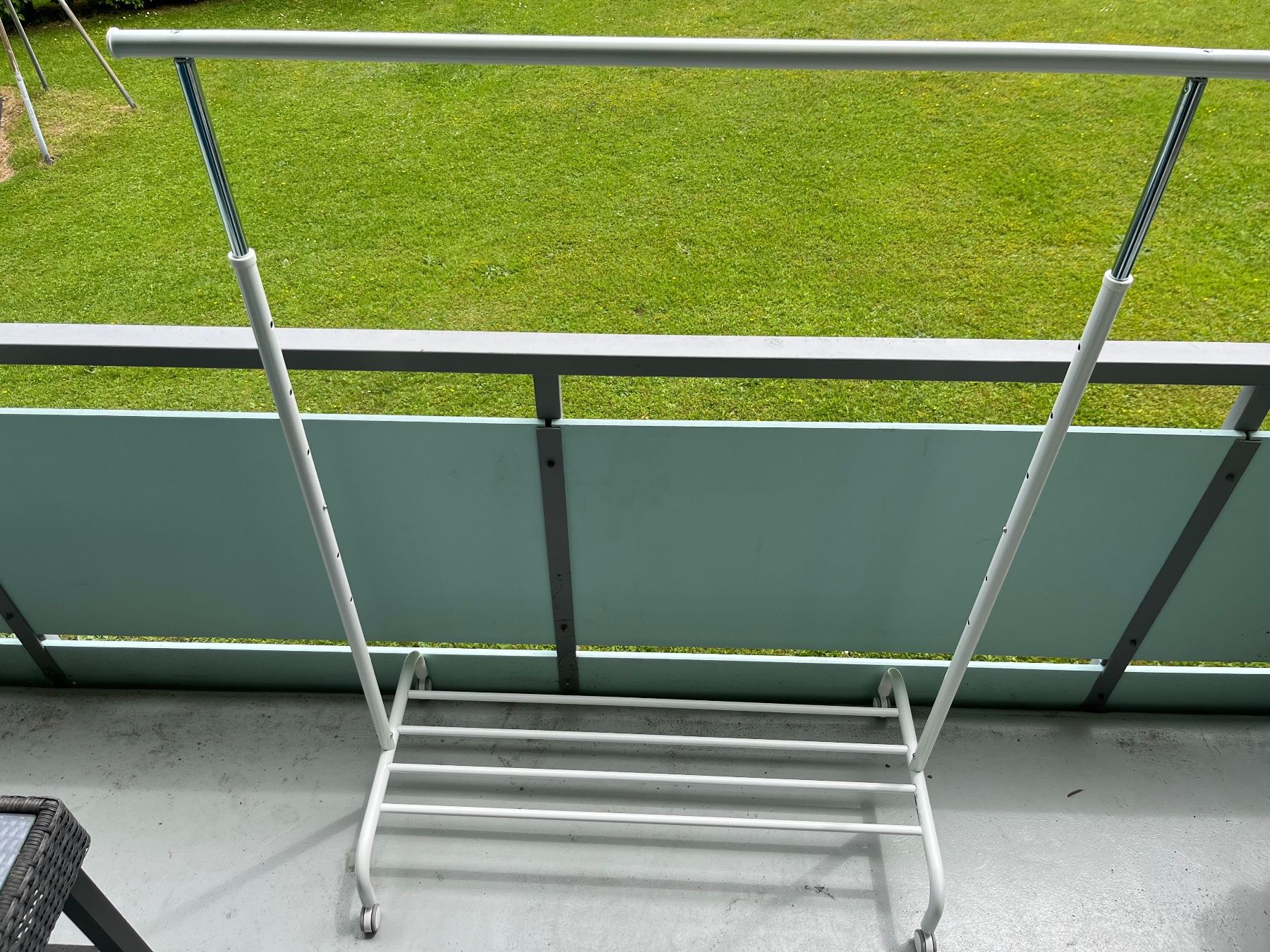 Ikea Garderobe: Kleiderständer (IKEA) zu verschenken – Gebraucht aus Wattwil von jen_8mz5