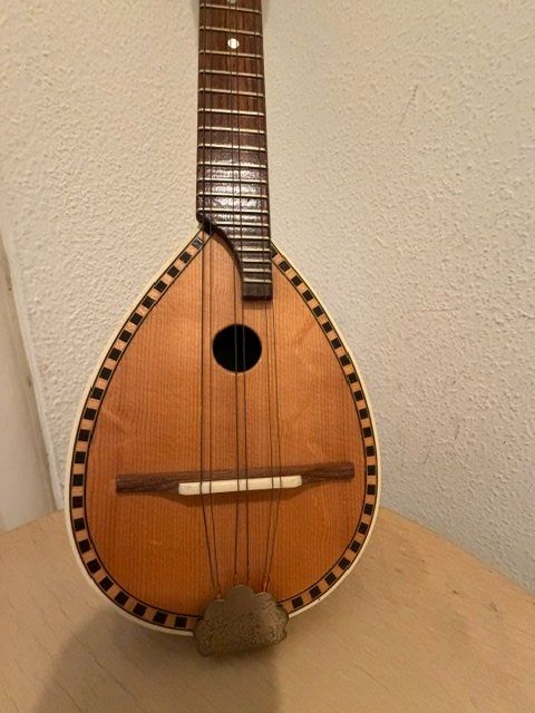 Musikinstrumente: Alte Bisernica – Gebraucht aus Basel von WediWed 1