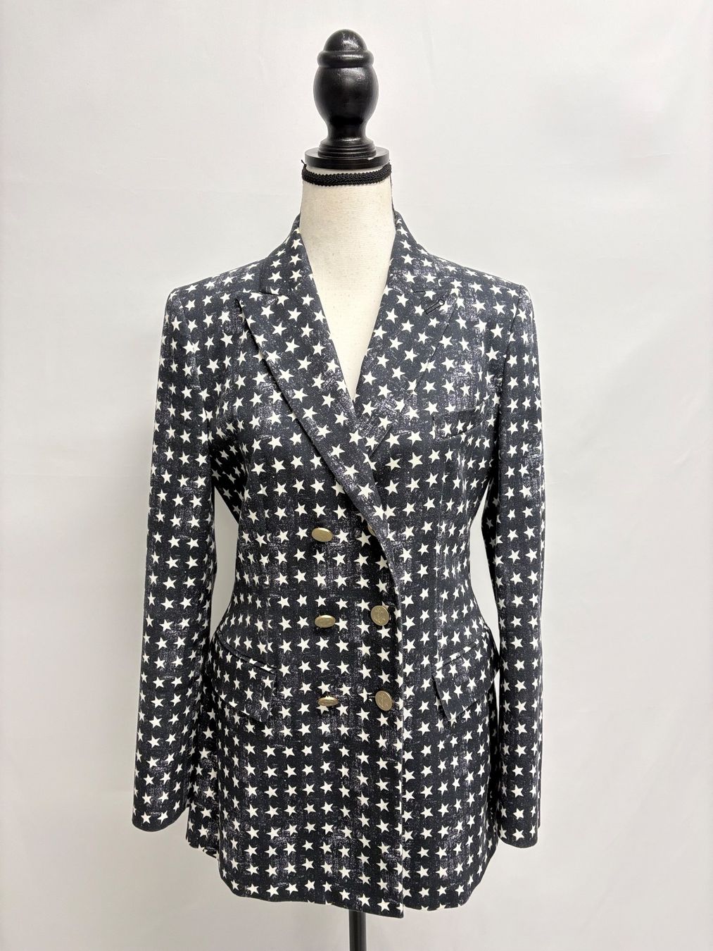 Max Mara Jacken: Max Mara Blazer mit Sternenmuster Gr. 40 schwarz Knöpfe – Neu (gemäss Beschreibung) aus Regensdorf von secondchancefashion 1