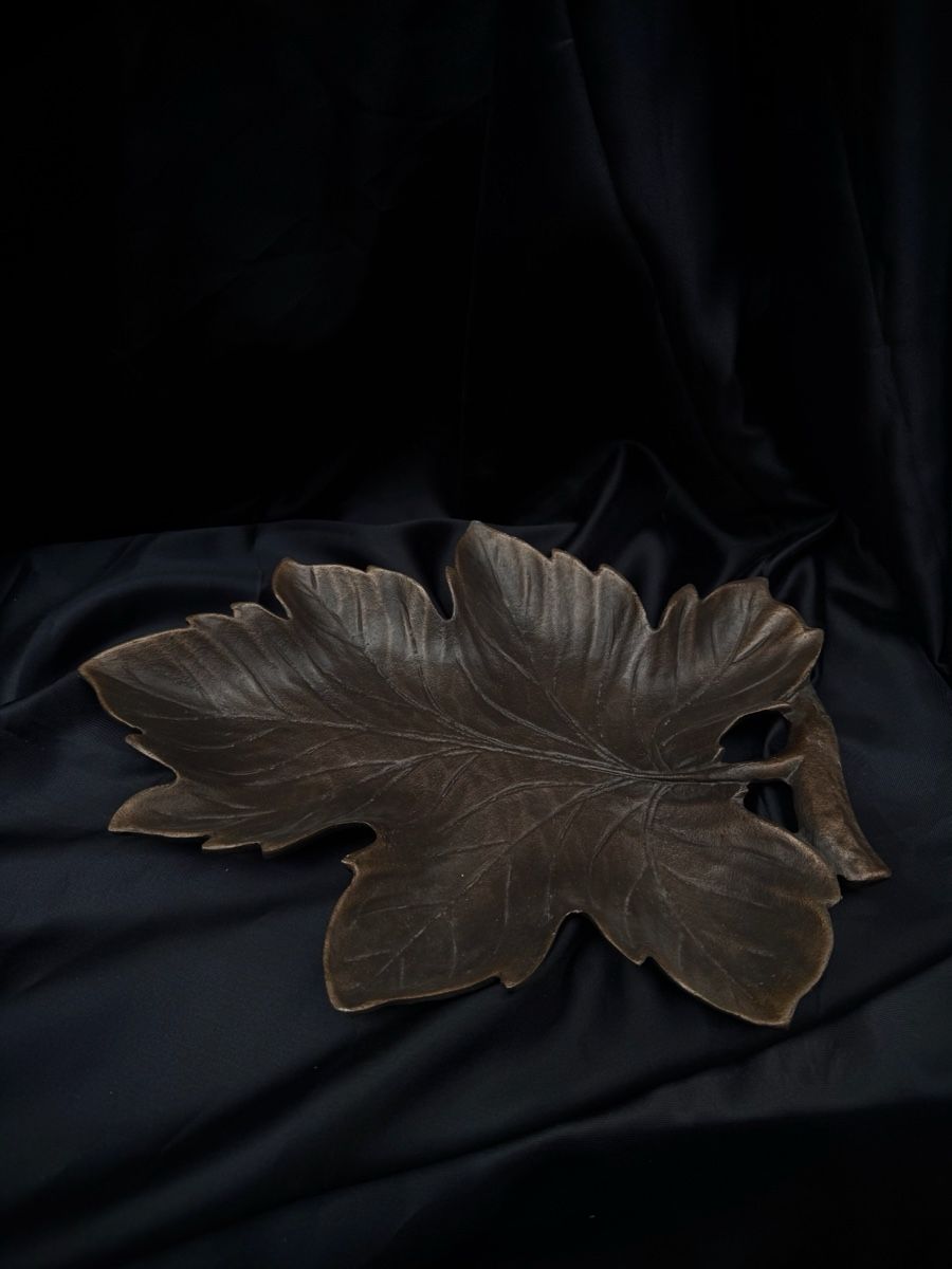 Alle Dekorationen: Decorative leaf tray metal brown  – Gebraucht aus Bern von NOKOMETA