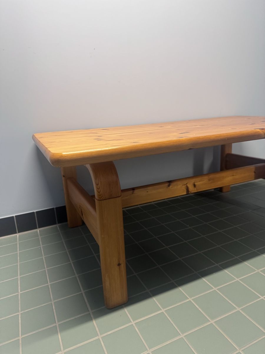 Tische: Beautiful and robust, timeless solid wood coffee table – Gebraucht aus Zürich von ivn_pr75 2