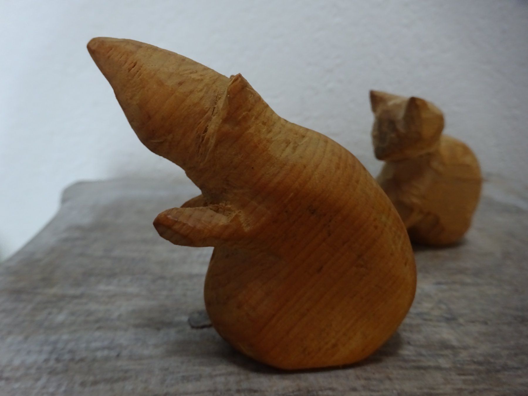 Skulpturen & Statuen: Handgeschnitzte Rohlinge / Fuchs Maus Katze /  Brienz – Gebraucht aus Esslingen von eintagammeer 6