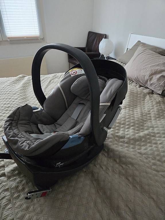 Cybex Seggiolini per auto: Cybex Aton 5 Babyschale + Aton Base 2fix – Usato da Uzwil venduto da Morpheus_De