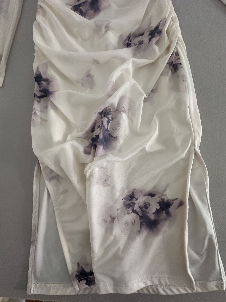 Shein Kleider: Kleid mit Blumenmuster Grösse S – Gebraucht aus Zürich von zah_8p5x 3