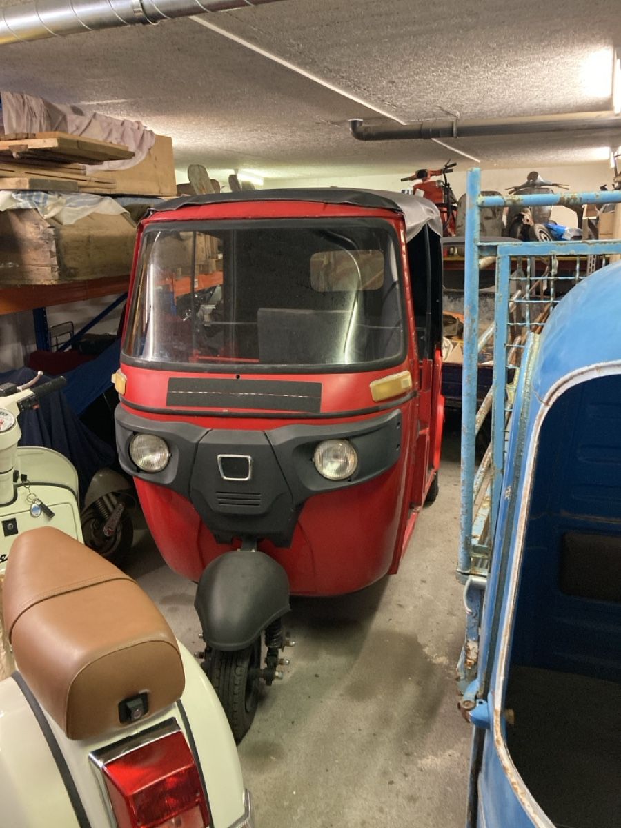 Véhicules utilitaires: Tuk Tuk ähnlich Ape Piaggio – D'occasion à Domat/Ems par Felbe