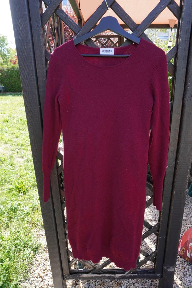 Vestiti: 100% Cashmere robe rouge – Usato da Peseux venduto da fio_n9qk