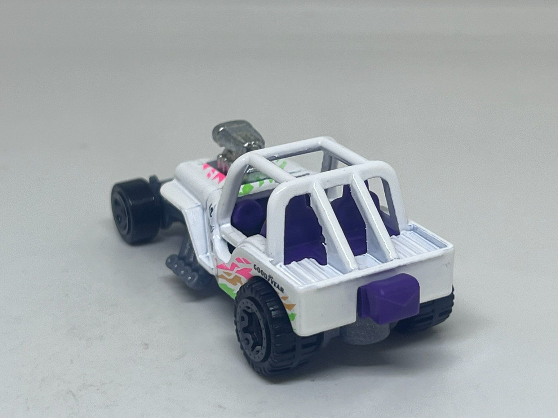 Hot Wheels Modellini d'auto: Hot Wheels '42 Willys MB #25 – Usato da Wildegg venduto da LaaBoutique 2