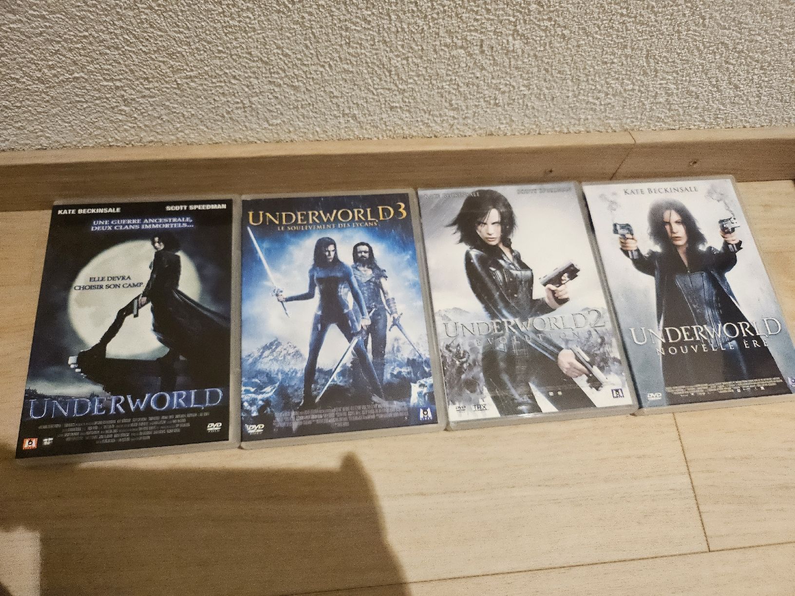 Tutti i DVDs: 4 DVD Underworld La Saga Complet FR Occasion – Usato da La Joux FR venduto da car_ck96