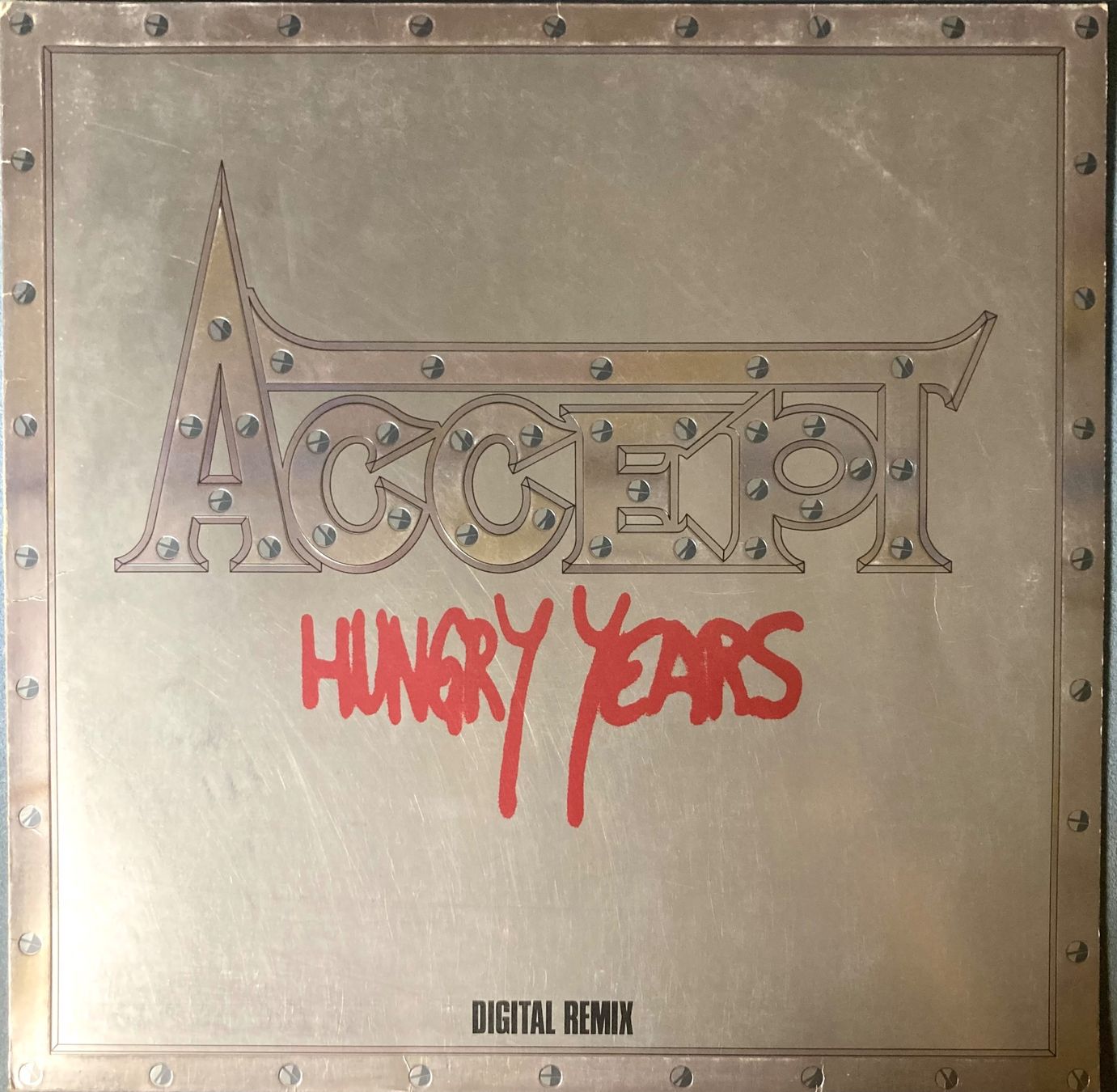Dischi in vinile: ACCEPT - HUNGRY YEARS – Usato da Poliez-Pittet venduto da Newtown-Records