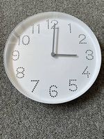 IKEA TROMMA Wanduhr 25 cm  Weiß