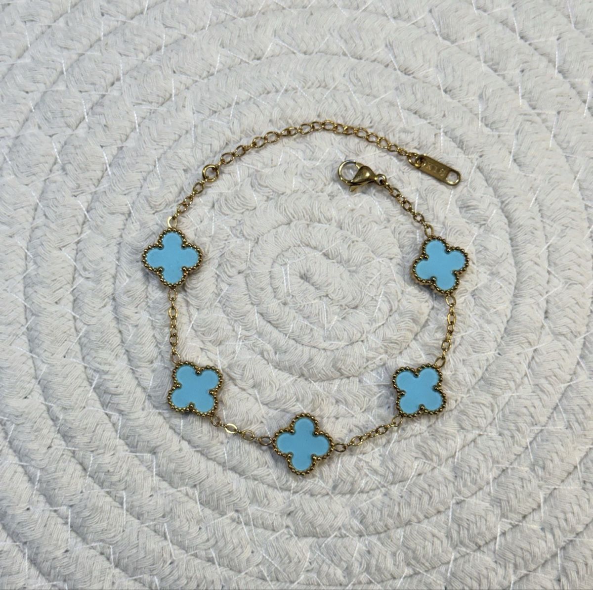 Armbänder & -reifen: Bracelet plaqué OR 18K – Neu und originalverpackt aus Châtel-St-Denis von Montclair_Swiss