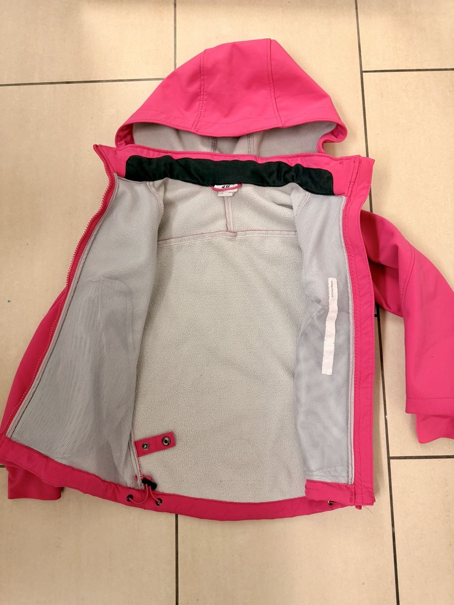 H&M Giacche & Cappotti: Softshelljacke pink Gr. 116 – Usato da Kaiseraugst venduto da Jacques27 1