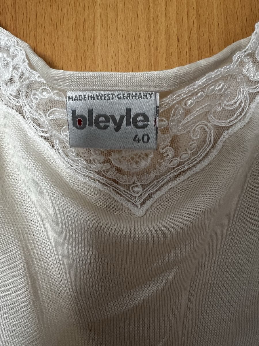 Altra biancheria intima: Bleyle Spaghettiträger-Top Seide Grösse 40 – Usato da Luterbach venduto da vatab 3