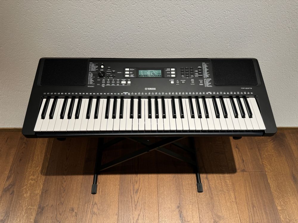 Yamaha PSR E373 Keyboard inkl. K&M Keyboard Ständer (Gebraucht) in ...