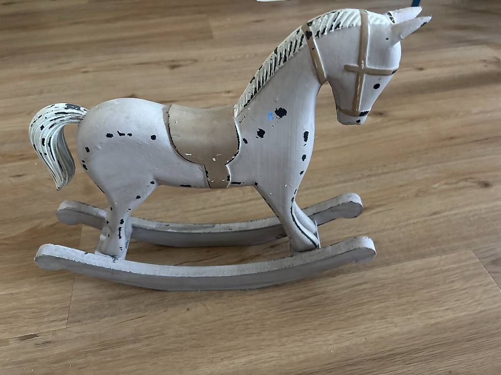 Spielzeuge: Pferd aus Holz  – Gebraucht aus Wabern von Martha.BE