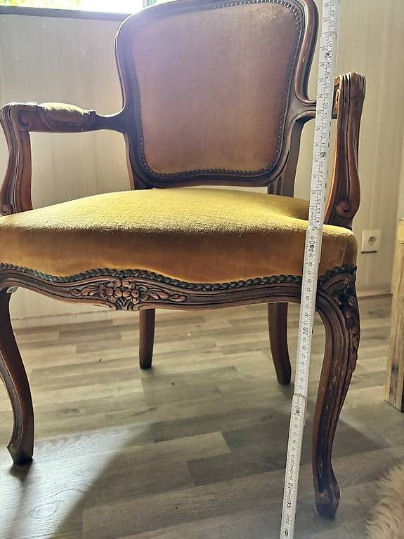 Sedie: Antiker Sessel im Louis-XV-Stil – Usato da Basel venduto da phy_wd7v 1