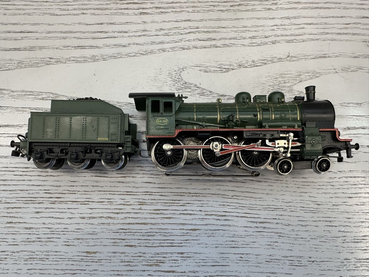 Märklin Modelleisenbahnen: Märklin 3086 SNCB BR 64 – Gebraucht aus Lupsingen von New-Haven 3
