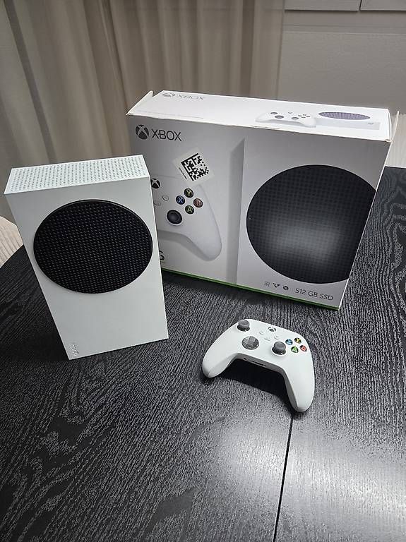 Konsolen: Xbox Series S – Gebraucht aus Bischofszell von sirrobi84