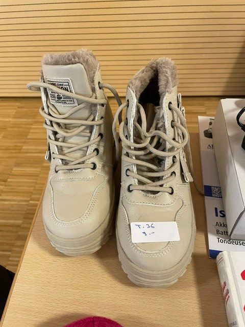 Scarpe da donna: Bottines d'hiver fourrées, taille 36 - parfaites pour la ... – Nuovo (secondo la descrizione) da Cossonay-ville venduto da cecile1235