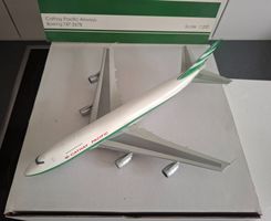 Boeing 747-267 Cathay Pacific 1/200 polished