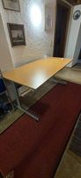 Stabiler Schreibtisch