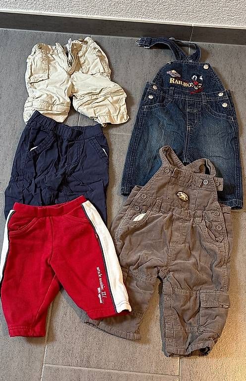 Lotti & Set di vestiti: Kleiderpaket Junge Gr 68 (47 Teile) Herbst/Winter – Usato da Humlikon venduto da Pflanze2 8