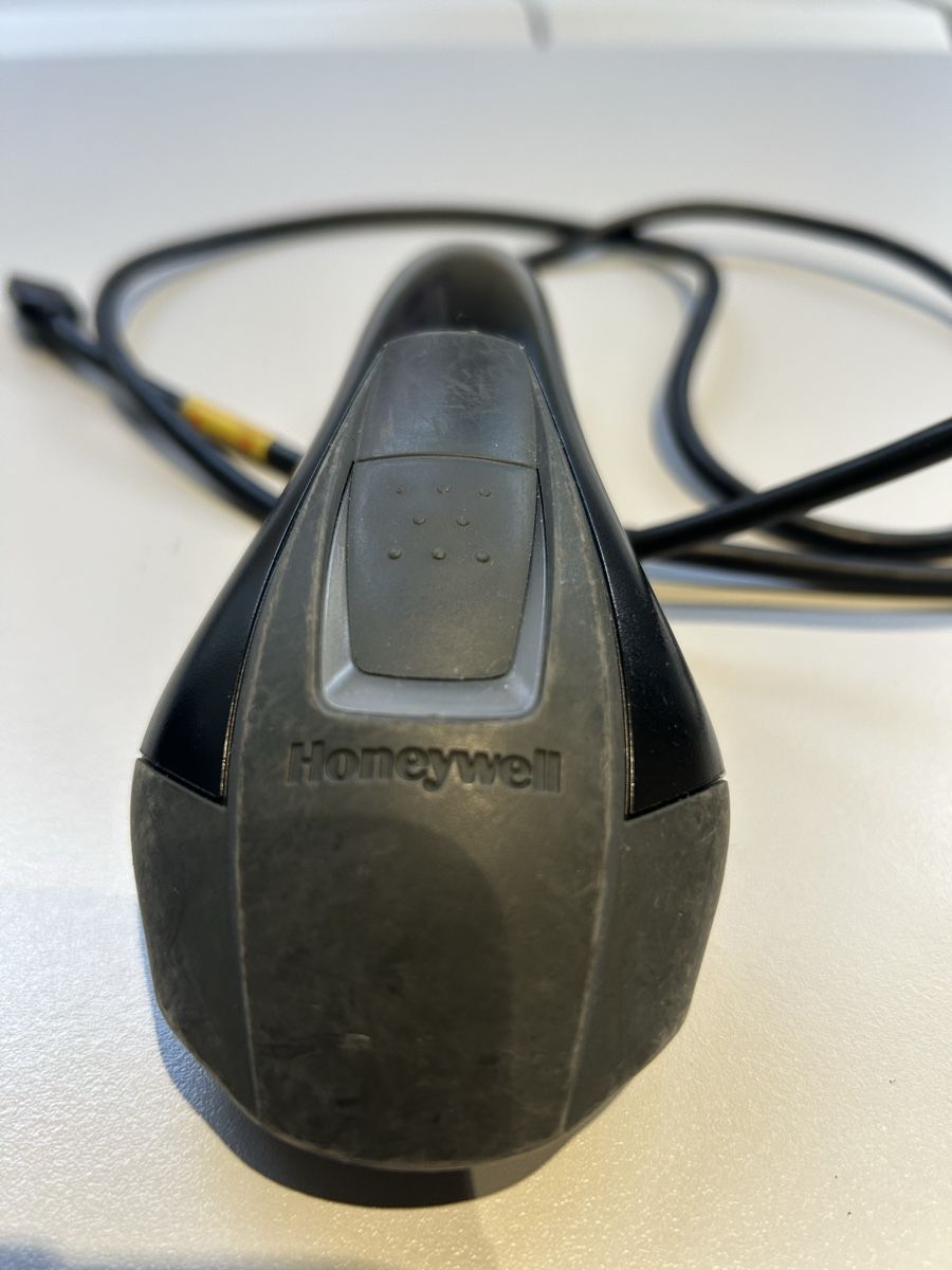 Honeywell Scanner: Barcode Scanner Honeywell 1400G 2D – Usato da Glattpark(Opfikon) venduto da Cmberger 1