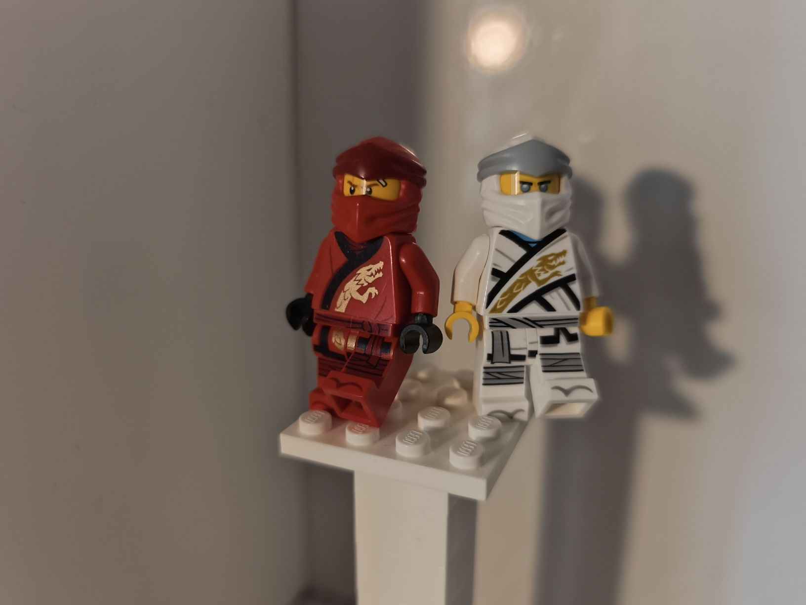 Lego Statuette: Lego Ninjago Zane & Kai – Nuovo (secondo la descrizione) da Diegten venduto da cil_5sjx
