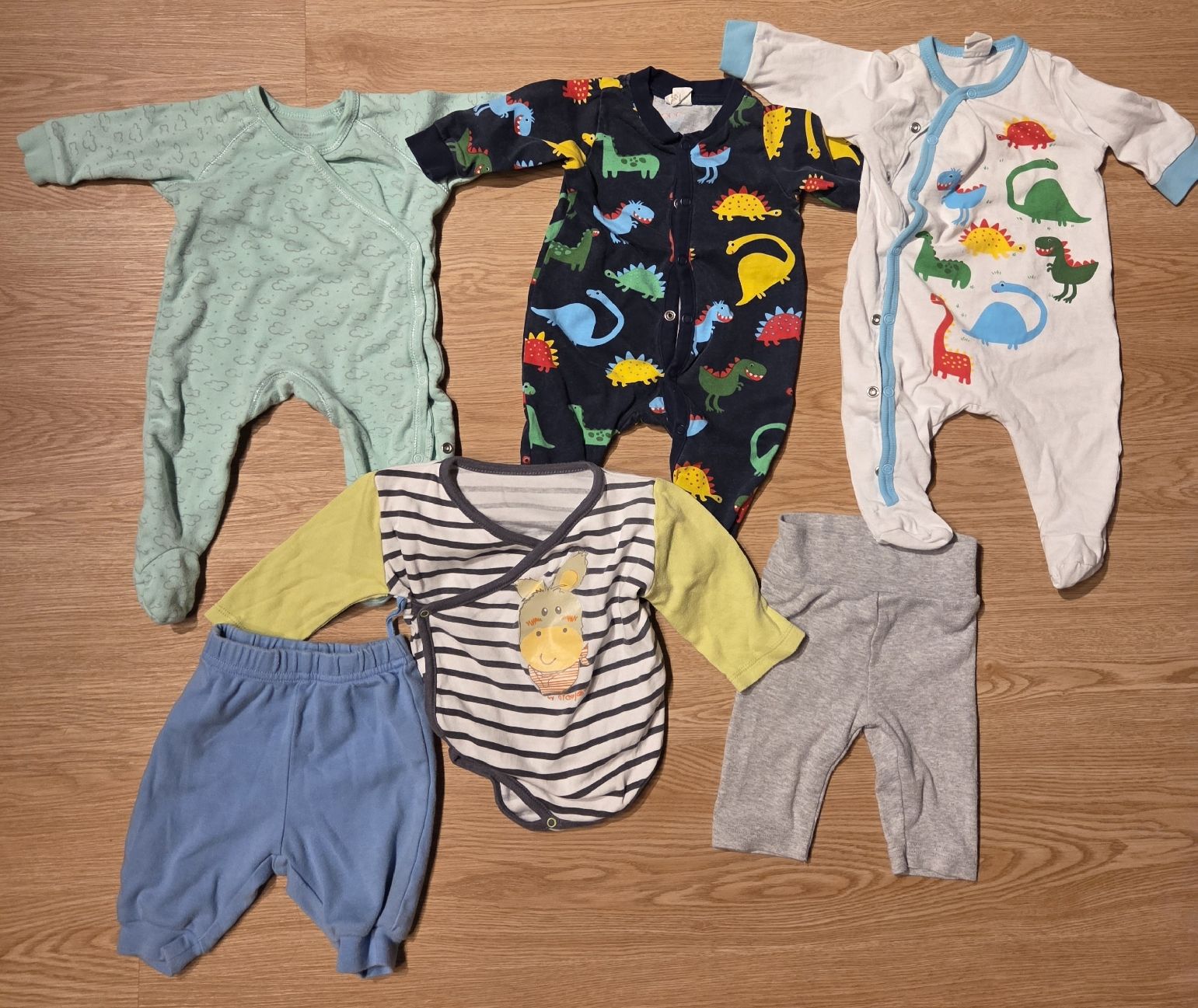 Kleiderpakete & -sets: Babyset Grösse 50 – Gebraucht aus Auenstein von JenniferG01