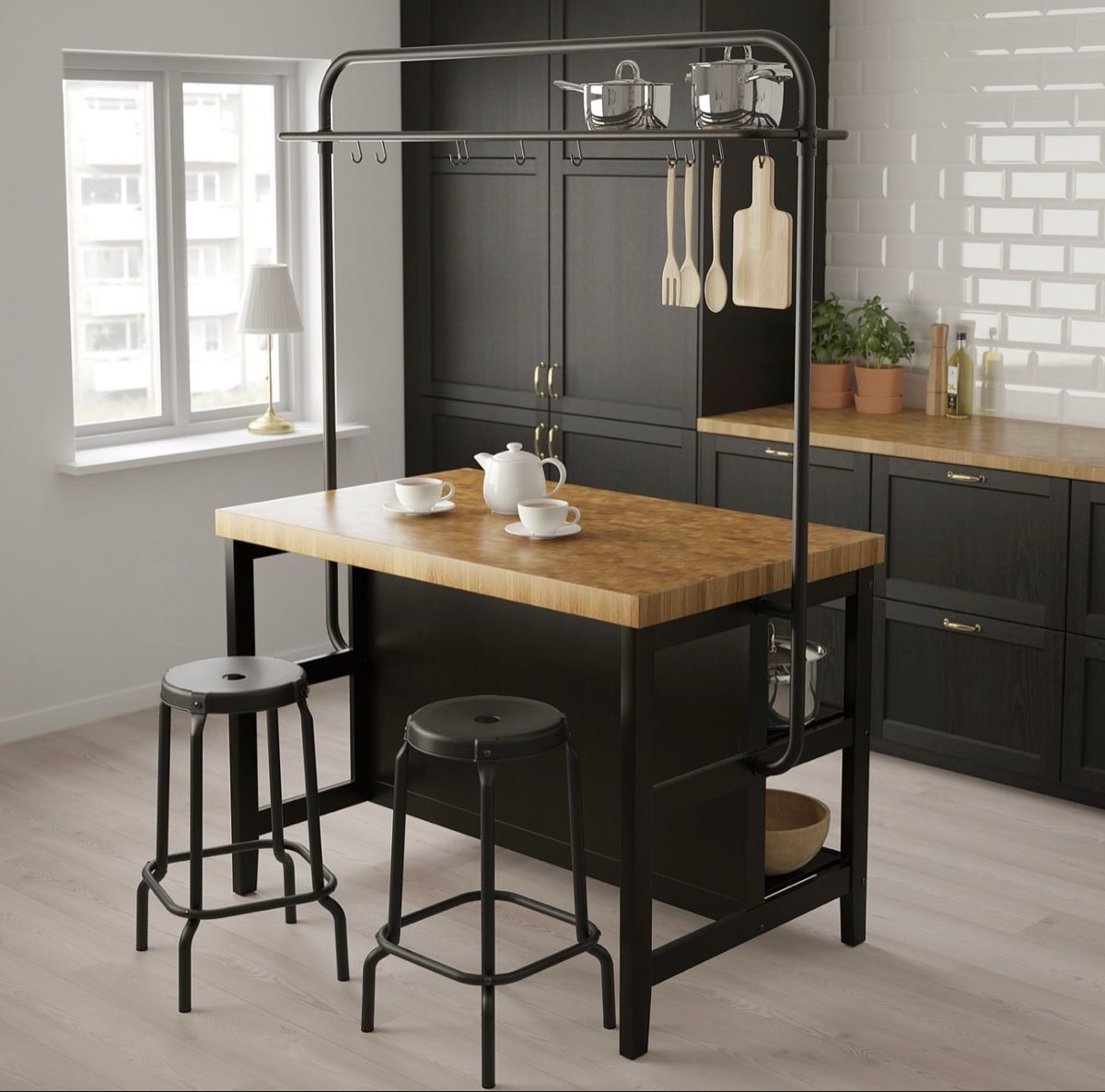 Ikea Tavoli: Ikea VADHOLMA Tisch / Esstisch / Kücheninsel – Usato da Zürich venduto da she_h5cl 1