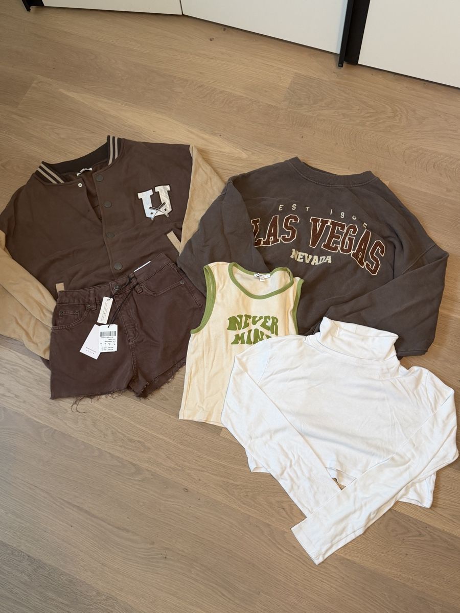 Lotti & Set di vestiti: Subdued Kleider Bundle  – Usato da meggen venduto da celimelina