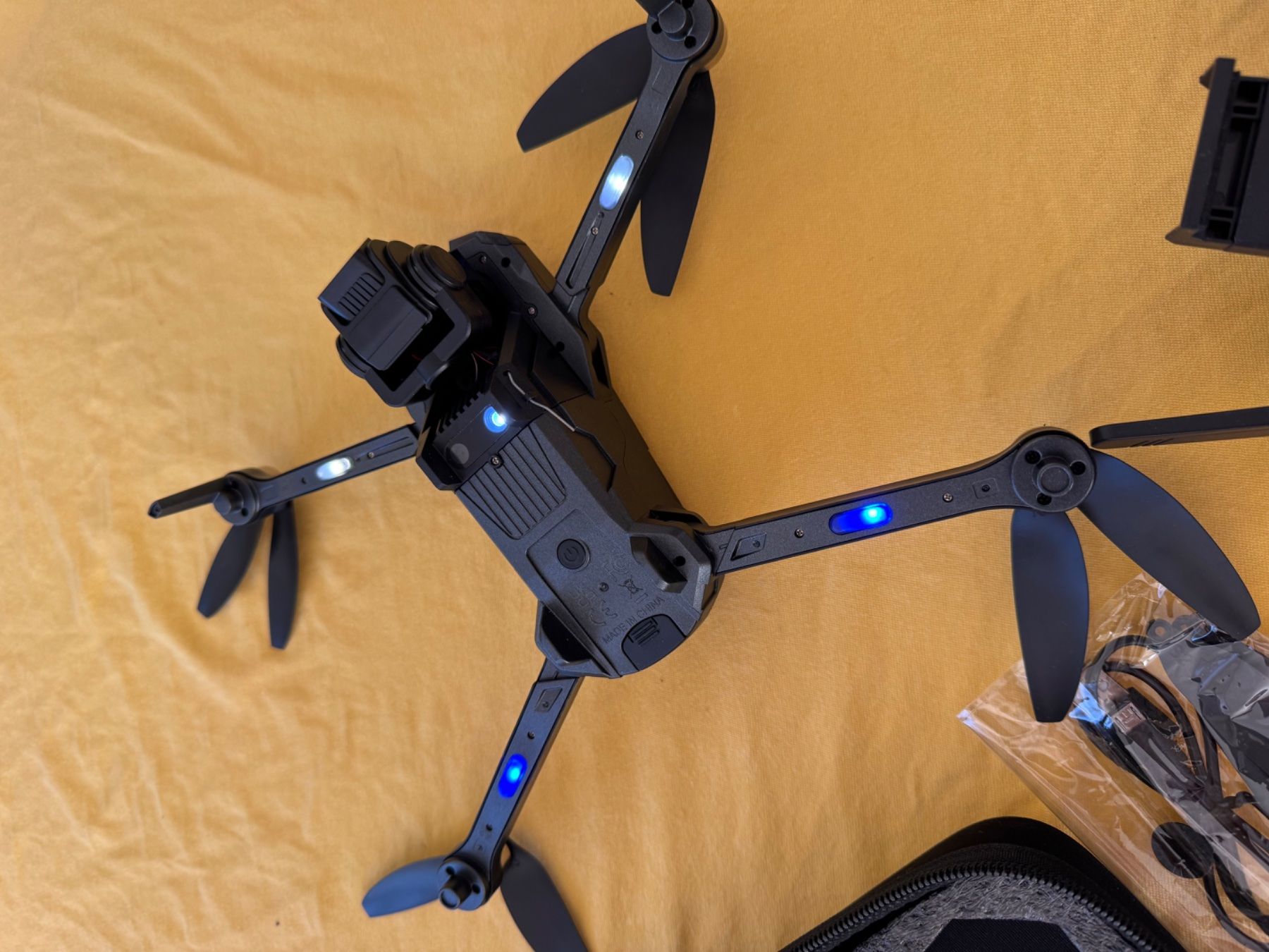 Modellismo RC: D1 RC-Drohne mit ESC-Doppelkamera – Usato da Ostermundigen venduto da Gummibaerli63 3