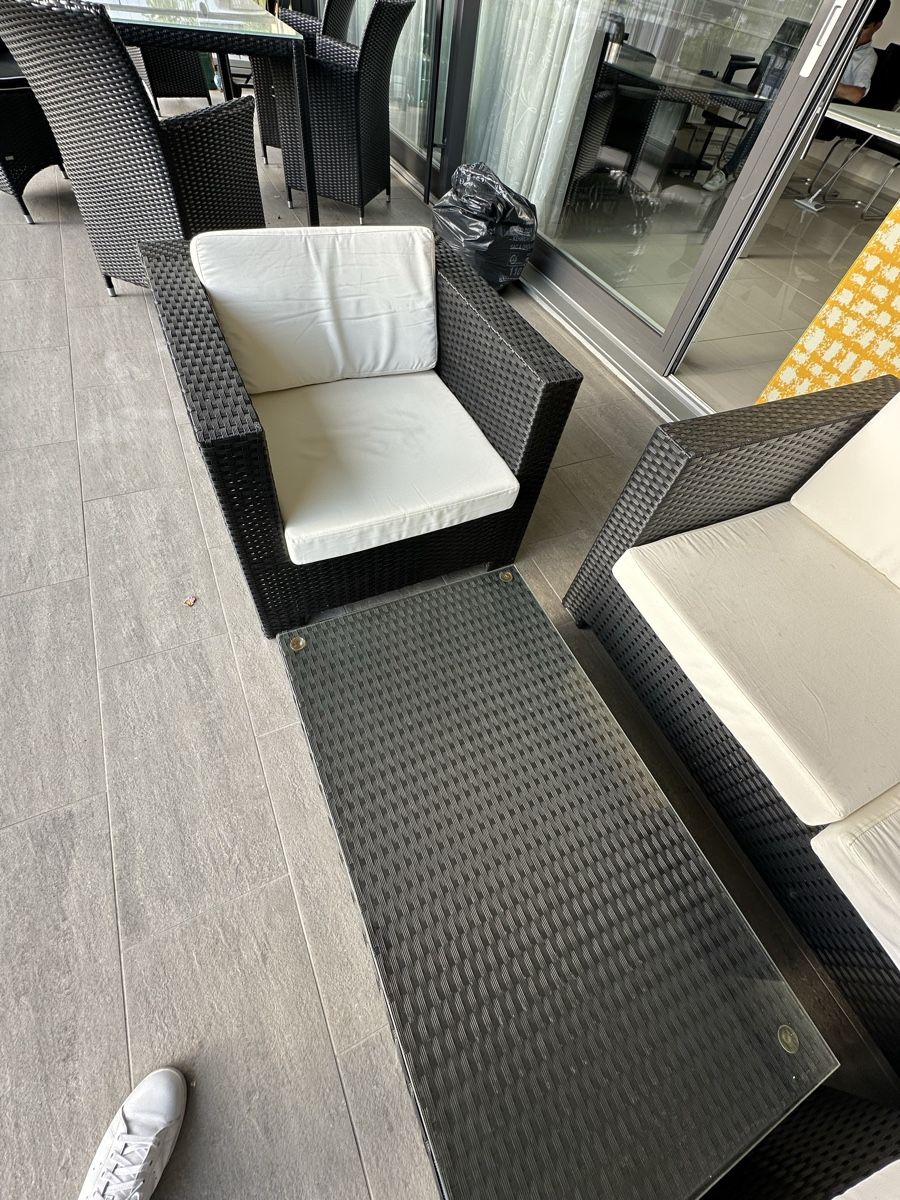 Set de table et chaises: Gartensofa Set mit Tisch & Stühle ab 1.-  – D'occasion à Hagendorn par Pokecollectorch 1
