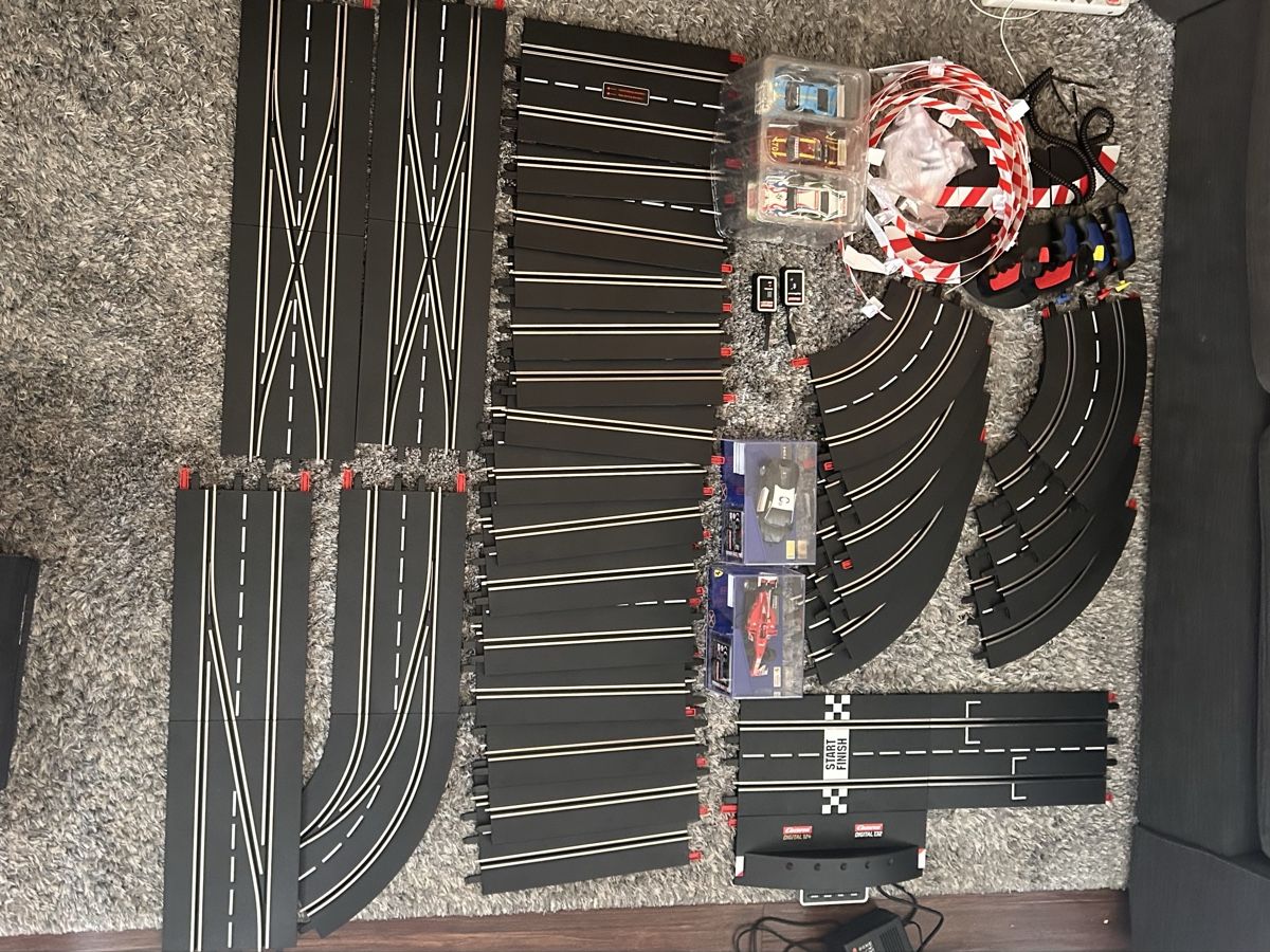 Carrera Piste: Carrera DIGITAL 132/124 Rennbahn Set mit Wireless, AppConnec – Usato da Zürich venduto da roussii 9