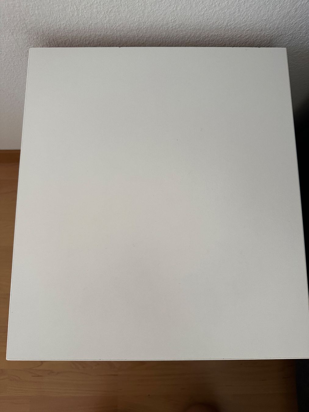 Ikea Comodini: 2 Stück Ikea Malm Nachttisch weiss – Usato da Winterthur venduto da fat_d6sb 4
